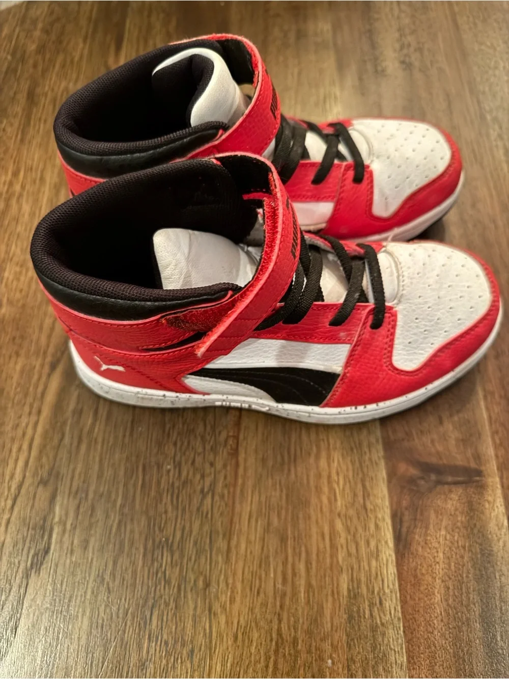 Puma Kids High-Top Sneakers in Red, White and Black